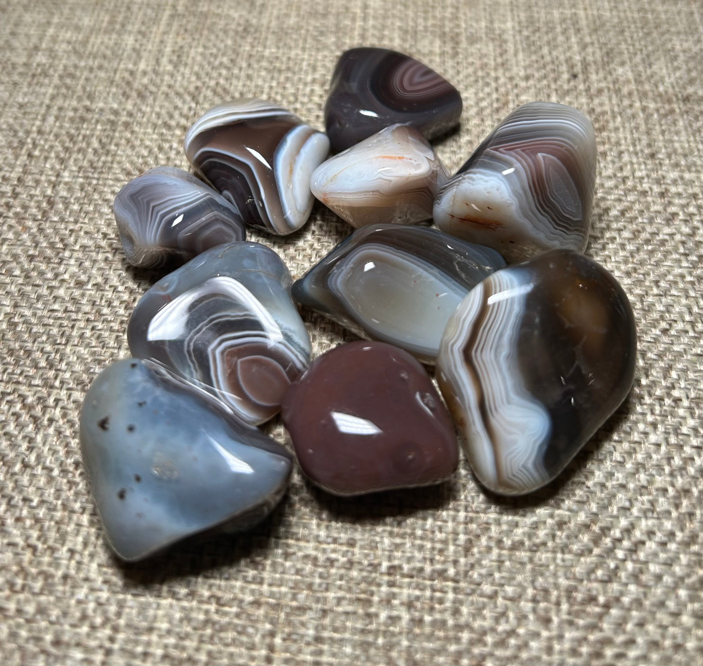 Banded Agate Tumble Stone – Grounding & Harmonizing Energy