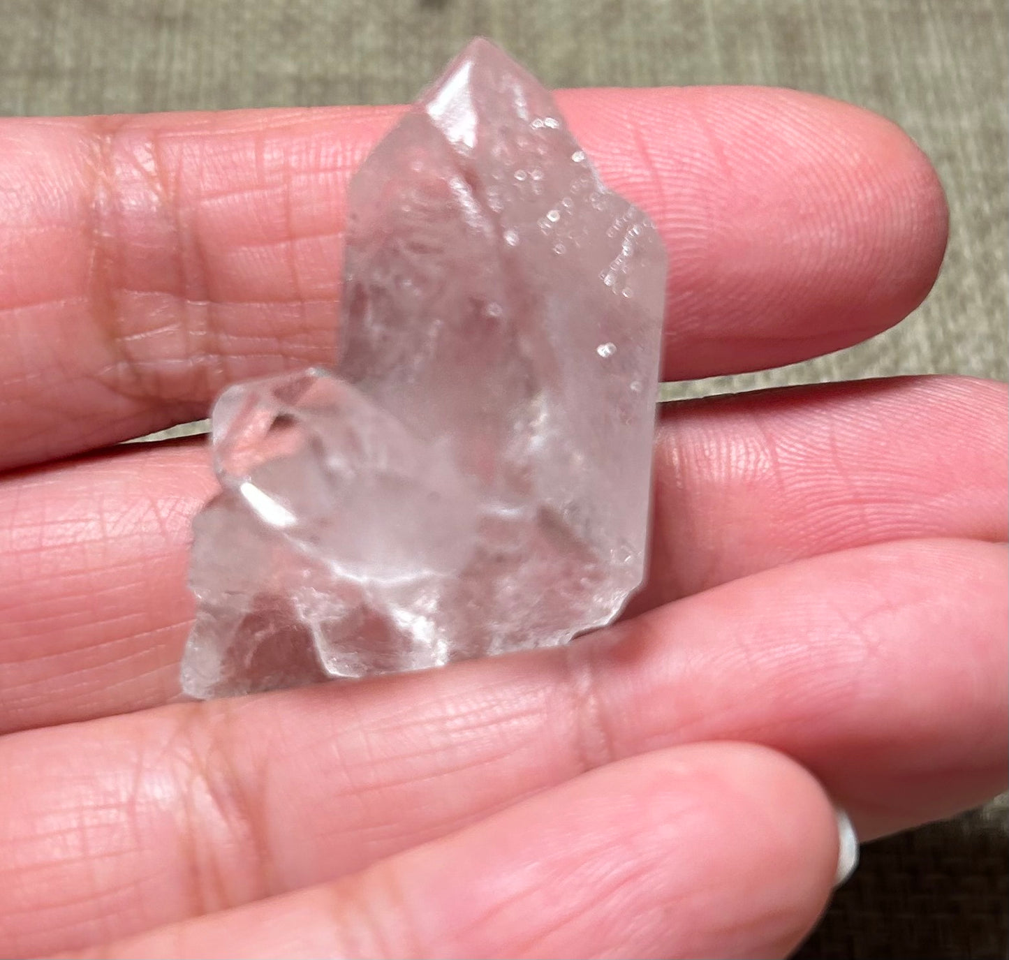 Clear Quartz Crystal Points (Small) – Energy Amplification & Healing