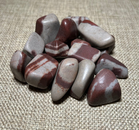 Shiva Lingam Tumble Stone – Divine Energy & Spiritual Awakening