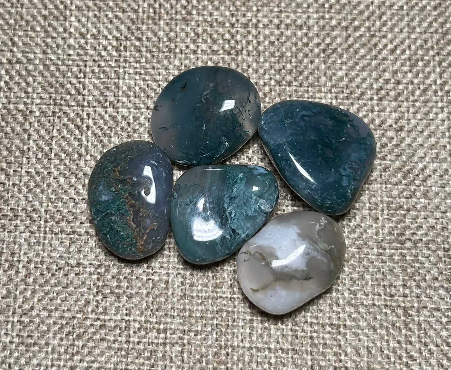 Moss Agate Tumble Stone for Growth, Abundance, and Emotional Balance