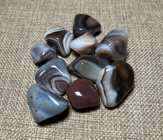 Banded Agate Tumble Stone – Grounding & Harmonizing Energy